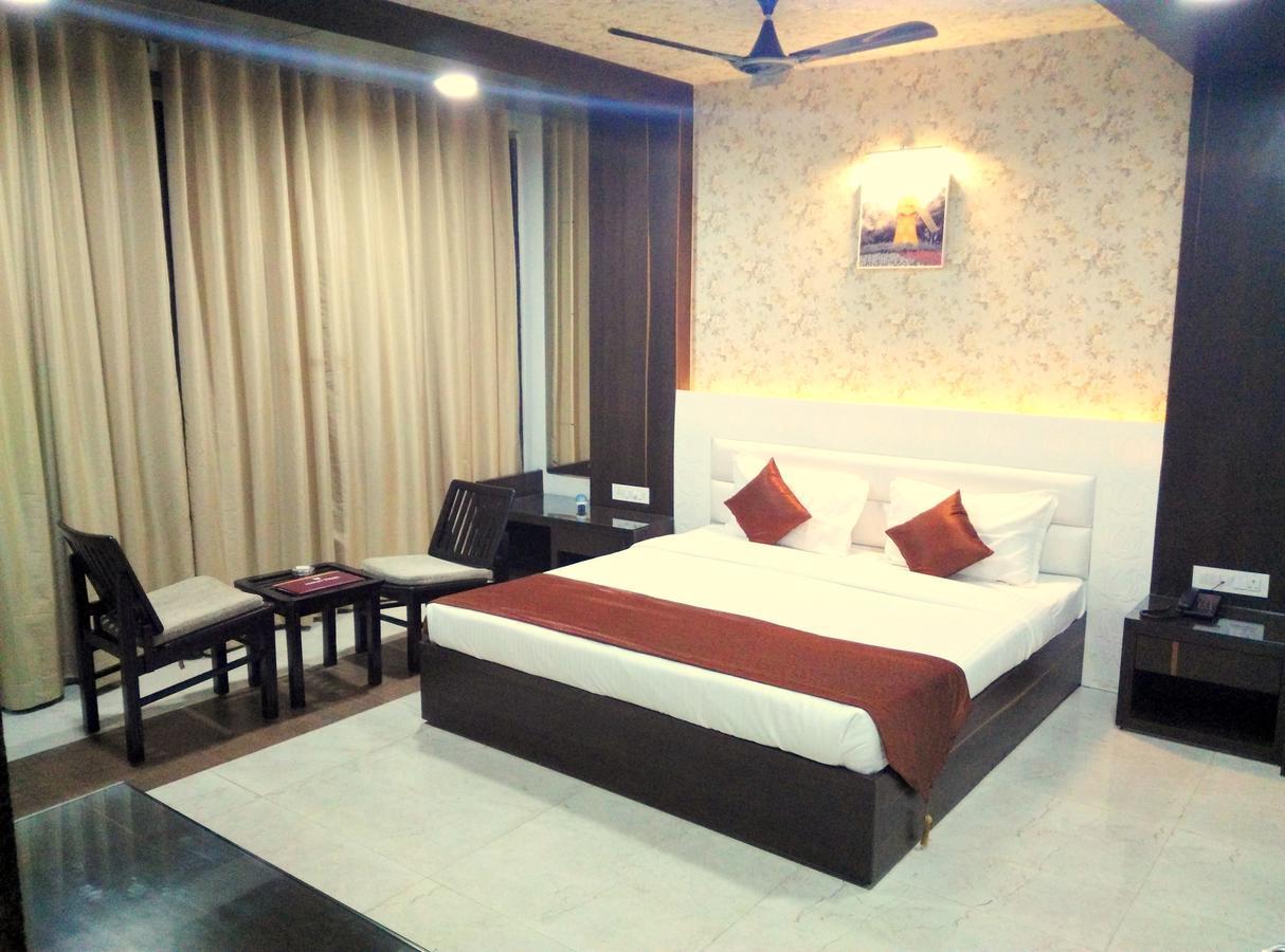 Hotel Tilak Bhopal Exterior foto