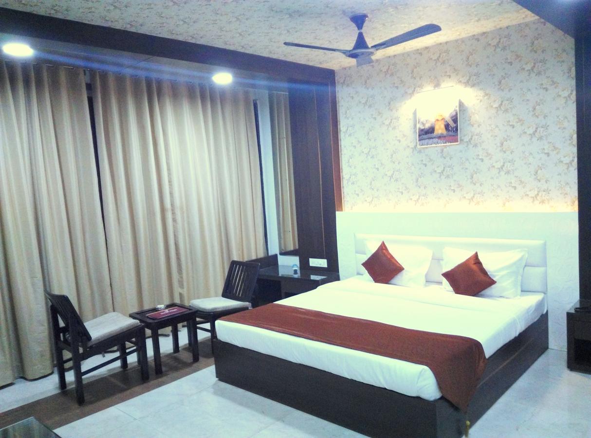 Hotel Tilak Bhopal Exterior foto